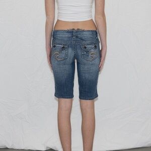 Y2k low rise denim bermuda shorts w buttons size 9/10 hydraulic cotton spandex